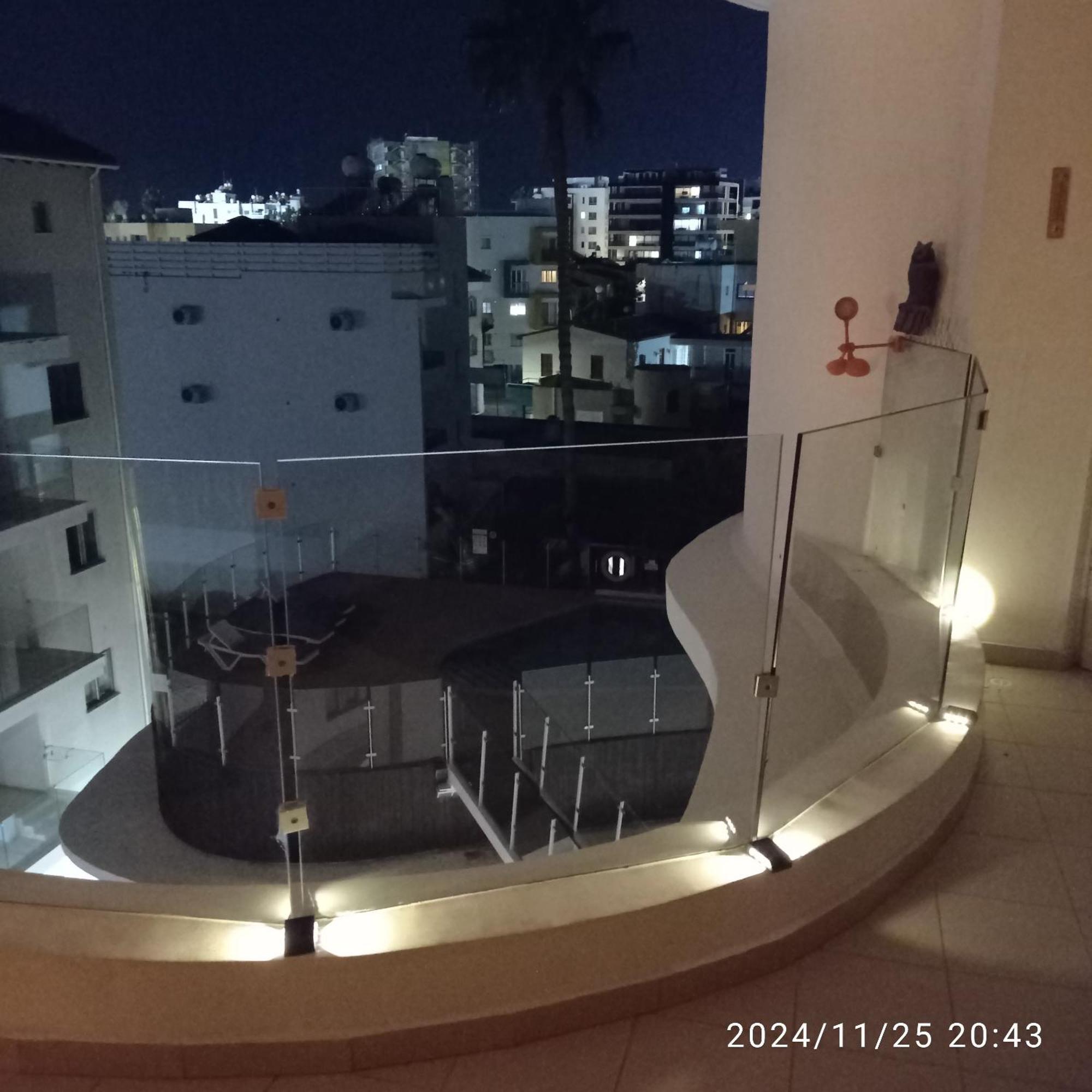 Anamor Apartment 408 拉纳卡 外观 照片